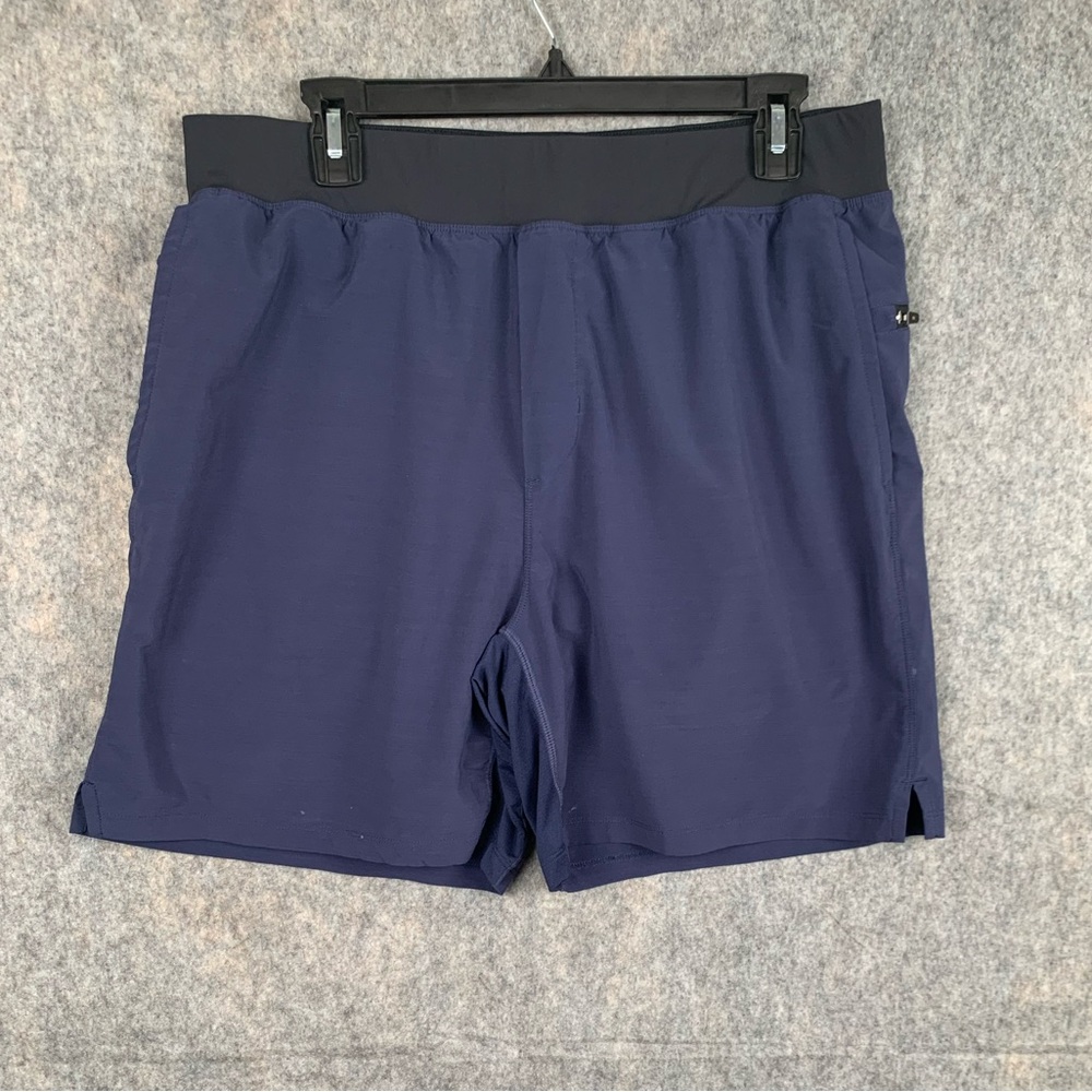 Fabletics Men Size‎ XL Blue Athletic with compression lightweight shorts